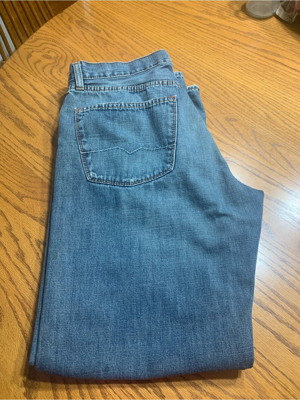 Men’s Hugo Boss button fly denim jeans in size 34x32.